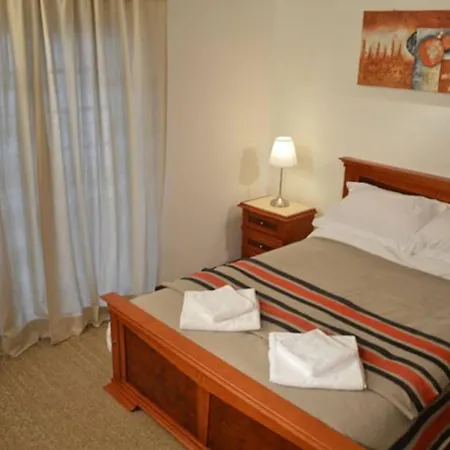 Sleeps22-garden-hottub-pool-barbecue-jacuzzi 빌라 *