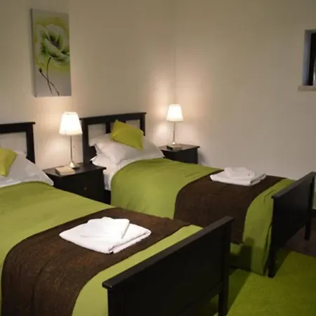 빌라 Sleeps22-garden-hottub-pool-barbecue-jacuzzi